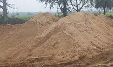 रेत की कमी के कारण अटका 12 हजार 338 घरकुलों का निर्माण कार्य