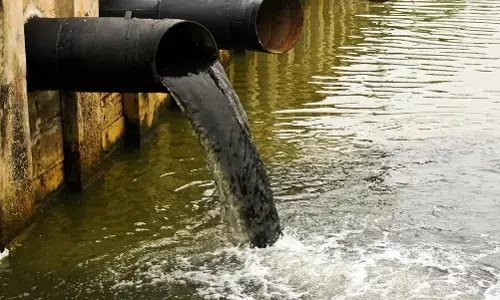 फैक्ट्रियों के गंदे पानी से जलस्रोत प्रदूषित, 5 गांवों में फैल रहीं बीमारियां फैक्ट्रियों के गंदे पानी से जलस्रोत प्रदूषित, 5 गांवों में फैल रहीं बीमारियां