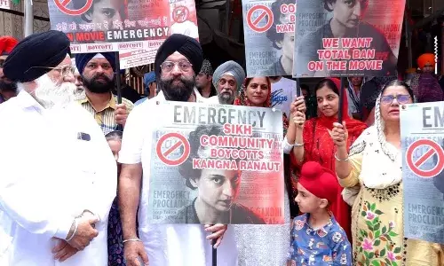 फिल्म इमरजेंसी को लेकर पंजाब में हुआ विरोध प्रदर्शन, PVR के 80 थिएटरों ने शो रोका, फिल्म बैन की मांग तेज