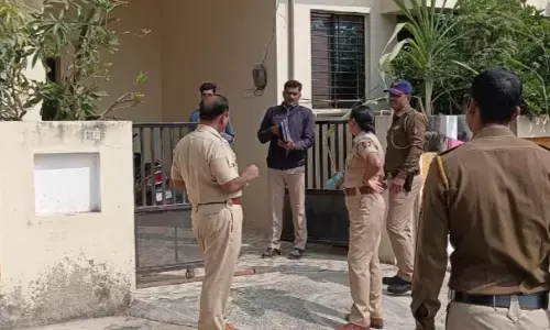 शादी से इंकार करने पर प्रेमी ने प्रेमिका के घर पर तानी पिस्तौल, हवा में फायरिंग