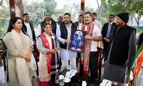 राहुल गांधी ने राबड़ी आवास पर लालू यादव और तेजस्वी यादव से की मुलाकात, 30 मिनट तक चली चर्चा