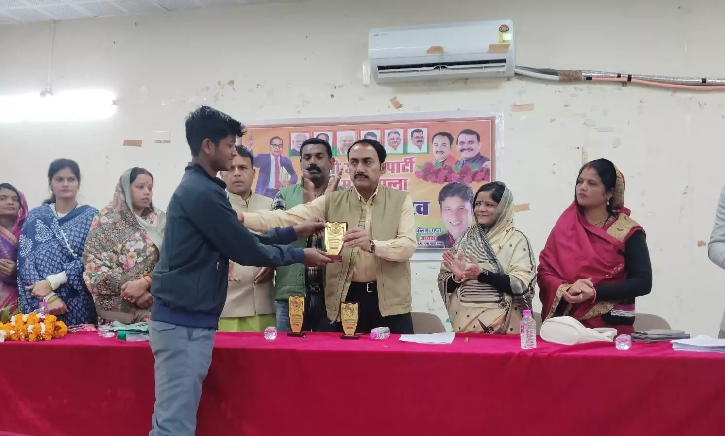 संविधान गौरव अभियान के तहत भाजपा ने आयोजित की प्रश्नोत्तरी प्रतियोगिता संविधान गौरव अभियान के तहत भाजपा ने आयोजित की प्रश्नोत्तरी प्रतियोगिता