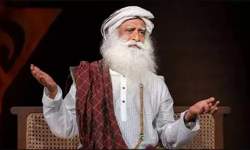 महाकुंभ आध्यात्मिक विकास का केंद्र बिंदु बने, न कि एक भयावह स्थान, अग्निकांड पर जग्गी वासुदेव का बड़ा बयान