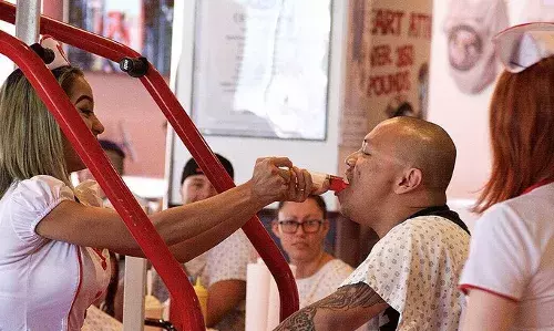 इस रेस्टोरेंट में मिलता है फ्री का खाना, इस शर्त को पूरी करने के बाद जेब से नहीं खर्च होगा एक भी पैसा