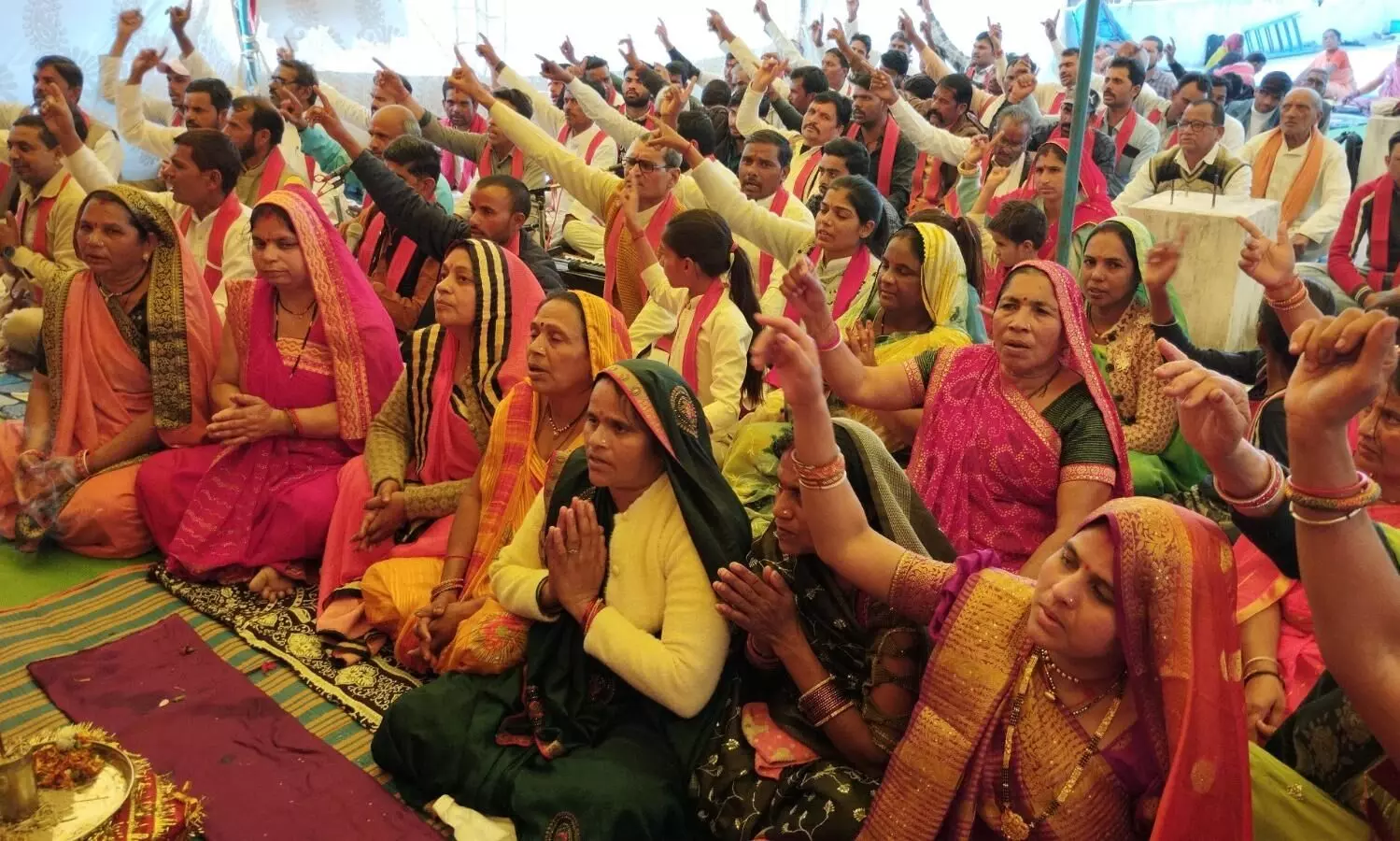 नशामुक्त पन्ना बनाने भगवती मानव कल्याण संगठन ने किया दुर्गा चालीसा का पाठ नशामुक्त पन्ना बनाने भगवती मानव कल्याण संगठन ने किया दुर्गा चालीसा का पाठ