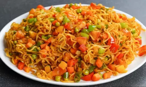 घर पर बनाना चाहते हैं मार्केट स्टाइल मसाला मैगी, तो इस रेसिपी को करें ट्राई, मन हो जाएगा बिल्कुल खुश घर पर बनाना चाहते हैं मार्केट स्टाइल मसाला मैगी, तो इस रेसिपी को करें ट्राई, मन हो जाएगा बिल्कुल खुश