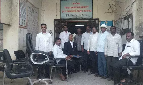 राज्य के मृदा और जलसंसाधन मंत्री संजय राठोड़ के विभाग के कार्यालय पर तीसरी बार कुर्की राज्य के मृदा और जलसंसाधन मंत्री संजय राठोड़ के विभाग के कार्यालय पर तीसरी बार कुर्की