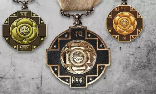 7 पद्म विभूषण...13 पद्म भूषण...111 पद्म श्री... गणतंत्र दिवस की पूर्व संध्या राष्टपति मूर्मू ने पद्म पुरस्कार के लिए 139 लोगों का किया ऐलान