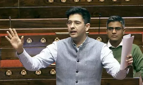 संसद मार्ग पुलिस स्टेशन में पहुंचे राघव चड्ढा, पुलिस से की बात, जानिए क्या है पूरा मामला