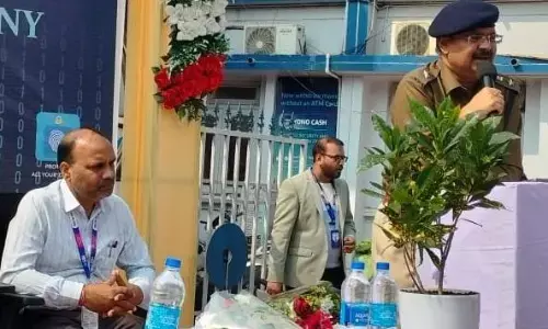 साइबर फ्राड से बचने संदिग्ध लिंक न करें क्लिक, साइबर अवेयरनेस कार्यक्रम में लोगों को बताए बचाव के उपाय साइबर फ्राड से बचने संदिग्ध लिंक न करें क्लिक, साइबर अवेयरनेस कार्यक्रम में लोगों को बताए बचाव के उपाय