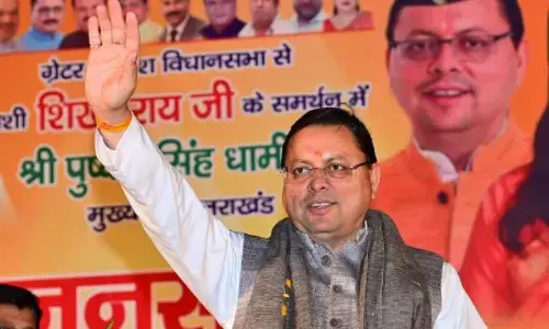 सीएम धामी ने कालकाजी सीट पर किया चुनाव प्रचार, युमना को लेकर केजरीवाल को घेरा