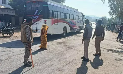 इंटर स्टेट बार्डर सील, प्रयागराज जाने वाले वाहनों को चित्रकूट में भी प्रवेश की अनुमति नहीं इंटर स्टेट बार्डर सील, प्रयागराज जाने वाले वाहनों को चित्रकूट में भी प्रवेश की अनुमति नहीं