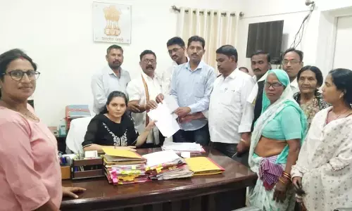 आयुध निर्माणी में विस्फोट से आसपास गांव में दीवारों में पड़ीं दरारें