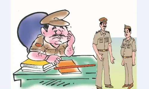 प्रयागराज गया था परिवार, चोरों ने घर में घुसकर नकदी समेत पार कर दिए गहने प्रयागराज गया था परिवार, चोरों ने घर में घुसकर नकदी समेत पार कर दिए गहने