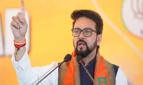 AAP के सात विधायकों ने पार्टी से दिया इस्तीफा, अब बीजेपी सांसद अनुराग ठाकुर ने कसा तंज
