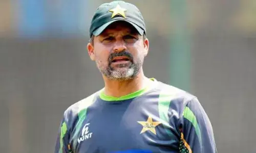 ज्यादा दोस्ताना व्यवहार करना कमजोरी की निशानी... पूर्व पाकिस्तानी क्रिकेटर ने भारत और पाक के खिलाड़ियो के व्यवहार पर दिया रिएक्शन