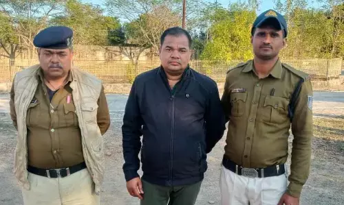 नाली निर्माण के विवाद में गोली चलाने का मामला, सरपंच पति का कोर्ट में सरेंडर नाली निर्माण के विवाद में गोली चलाने का मामला, सरपंच पति का कोर्ट में सरेंडर