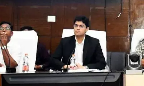 गडचिरोली जिले के विकास के लिए खेती, सिंचाई, पर्यटन व आदिवासियों के कल्याण पर जोर दें