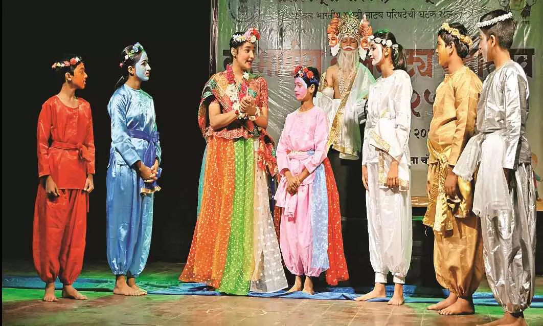 कलाकारों ने दी मनमोहक प्रस्तुति, महोत्सव का उत्साह के साथ हुआ समापन कलाकारों ने दी मनमोहक प्रस्तुति, महोत्सव का उत्साह के साथ हुआ समापन