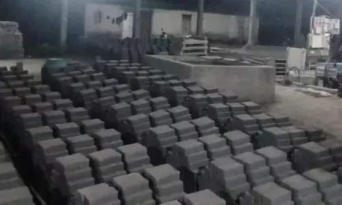 कैसे चले उद्योग, लो वोल्टेज के कारण घंटों मशीन बंद कैसे चले उद्योग, लो वोल्टेज के कारण घंटों मशीन बंद