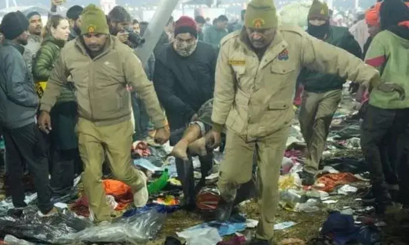 महाकुंभ भगदड़ को लेकर गरमाई सियासत, विपक्ष ने सरकार पर लगाया मृतकों के आंकड़े छिपाने का आरोप, जानें कौन करता है शवों की गिनती