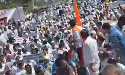 हजारों जमाकर्ताओं का जन आक्रोश मोर्चा, कलेक्टर को मांगो का ज्ञापन सौंपा हजारों जमाकर्ताओं का जन आक्रोश मोर्चा, कलेक्टर को मांगो का ज्ञापन सौंपा