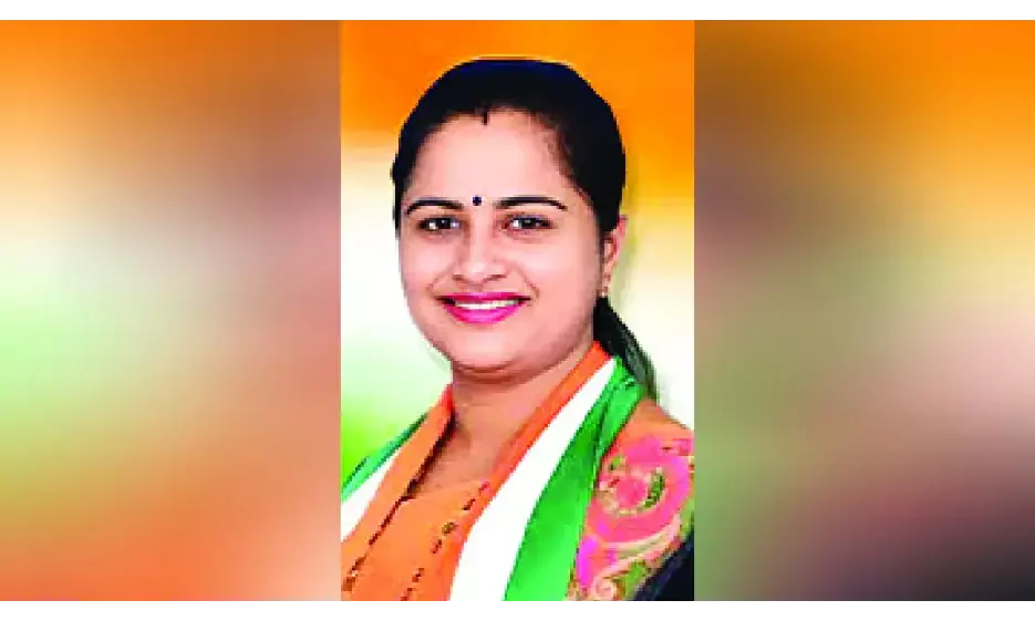 प्रतिभा धानोरकर ने कहा - चंद्रपुर में निर्माणाधीन हवाई अड्डा के काम जल्द पूरा करे सरकार