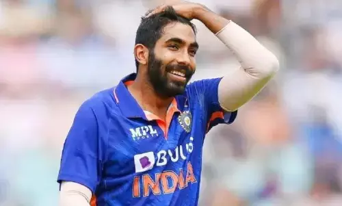 भारतीय टीम के लिए बैड न्यूज! इंग्लैंड के खिलाफ वनडे सीरीज के लिए BCCI ने जारी की अपडेटेड टीम, नहीं दिखा तेज गेंदबाज जसप्रीत बुमराह का नाम भारतीय टीम के लिए बैड न्यूज! इंग्लैंड के खिलाफ वनडे सीरीज के लिए BCCI ने जारी की अपडेटेड टीम, नहीं दिखा तेज गेंदबाज जसप्रीत बुमराह का नाम