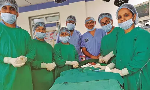 अमरावती में हुआ जटिल आपरेशन, तीन दिन के नवजात के गर्भ से निकाले गए जुड़वा भ्रूण