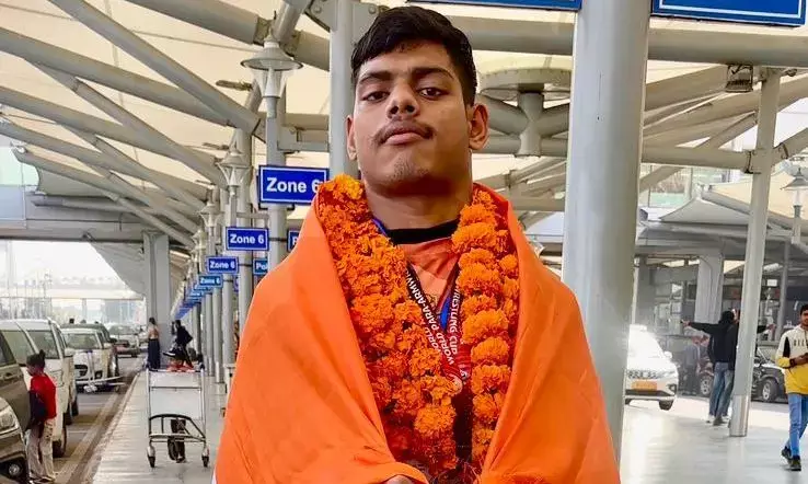 ग्वालियर के पैरा आर्म रेसलर रोहित सिंह ने उज्बेकिस्तान में जीता गोल्ड मेडल