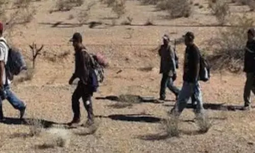 बिना वीजा के भी अमेरिका में ऐसे चले जाते हैं दूसरे देशों के लोग, जानें क्या है वो डंकी रूट जिसकी मदद से हो पा रहा है ऐसा?