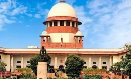 सुप्रीम कोर्ट ने आसाराम डॉक्यूमेंट्री विवाद पर केंद्र व राज्य सरकारों को दिया नोटिस