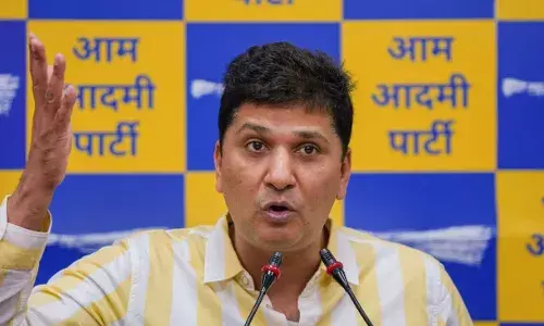 एग्जिट पोल में BJP की सरकार बनने के दावे पर AAP का वार, CM फेस को लेकर सौरभ भारद्वाज ने कही ये बात एग्जिट पोल में BJP की सरकार बनने के दावे पर AAP का वार, CM फेस को लेकर सौरभ भारद्वाज ने कही ये बात
