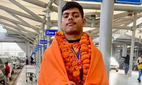 ग्वालियर के पैरा आर्म रेसलर रोहित सिंह ने उज्बेकिस्तान में जीता गोल्ड मेडल