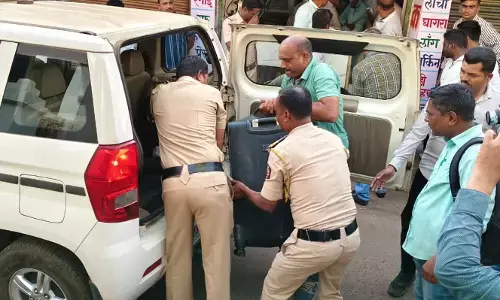 आयकर अधिकारी जांच में जुट गए पुलिस की दो टीमें गोंदिया रवाना