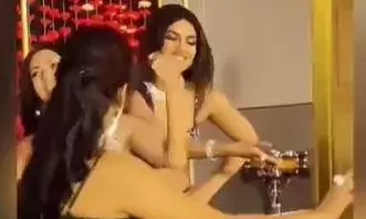 भाई के प्री वेडिंग फंक्शन में प्रियंका दिखीं अलग अंदाज में, संगीत सेरेमनी में अपने ठुमकों से लगा दिए चार चांद