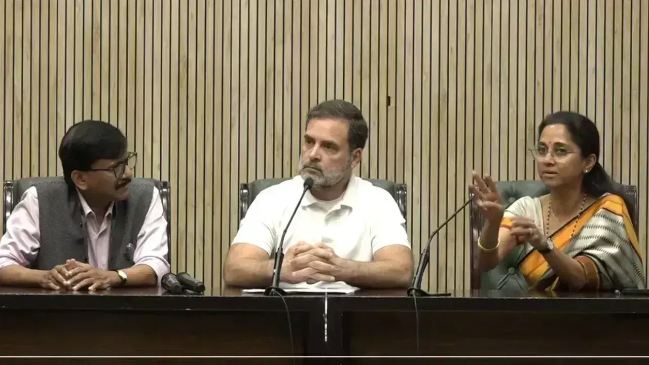 राहुल गांधी बोले - महाराष्ट्र में मतदाता सूची में हुई हेराफेरी, कुल वयस्क आबादी से ज्यादा हैं वोटर