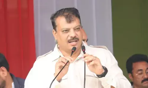 नेता प्रतिपक्ष उमंग सिंघार ने बजट सत्र के छोटा होने पर उठाए सवाल, मोहन यादव सरकार को बताया डरपोक नेता प्रतिपक्ष उमंग सिंघार ने बजट सत्र के छोटा होने पर उठाए सवाल, मोहन यादव सरकार को बताया डरपोक