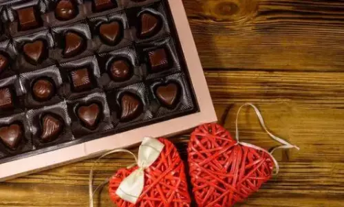 वैलेंटाइन के तीसरे दिन मनाया जाता है चॉकलेट डे, जानें क्यों मनाया जाता है ये दिन और कब हुआ था शुरू?