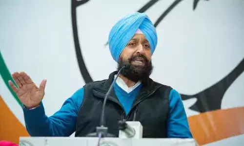 दिल्ली की हार का असर! कांग्रेस विधायक प्रताप बाजवा का बड़ा दावा, APP के 30 विधायक के संपर्क में होने की कही बात