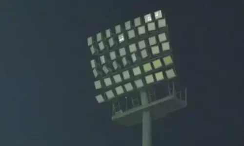 बीच मैच में बंद हुई फ्लडलाइट, बाधित हुआ खेल, ओडिसा सरकार ने स्टेडियम मैनेजमेंट से मांगा जवाब