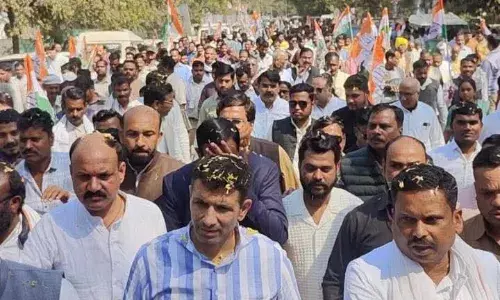 विधायक के परिवार पर नहीं आदिवासियों की अस्मिता पर हमला