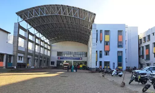 प्रोफेसर-डॉक्टरों के 35 प्रतिशत पद खाली, यूट्यूब से पढ़ाई प्रोफेसर-डॉक्टरों के 35 प्रतिशत पद खाली, यूट्यूब से पढ़ाई