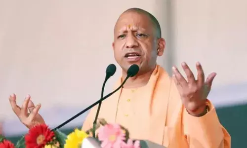 बागपत से CM योगी का अखिलेश यादव पर तंज, कहा - चोरी छिपे कोरोना काटीका लगवाया फिर कुंभ में...
