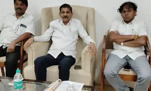 फार्मर आईडी के नाम पर किसानों को परेशान कर रही सरकार