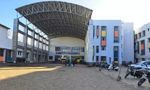 मेडिकल कॉलेज में मरीज परेशान, पर्ची में लिखा गायनकोलॉजिस्ट नहीं, प्रसूता को किया रेफर