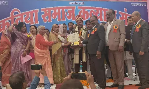 कतिया विभूति सम्मान से सम्मानित हुए डॉ. अरुण खोबरे