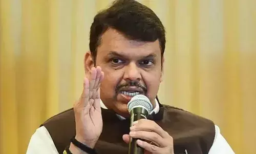 लव जिहाद पर नकेल कसेगी फडणवीस सरकार, CM ने गठित की 7 सदस्यीय कमेटी लव जिहाद पर नकेल कसेगी फडणवीस सरकार, CM ने गठित की 7 सदस्यीय कमेटी