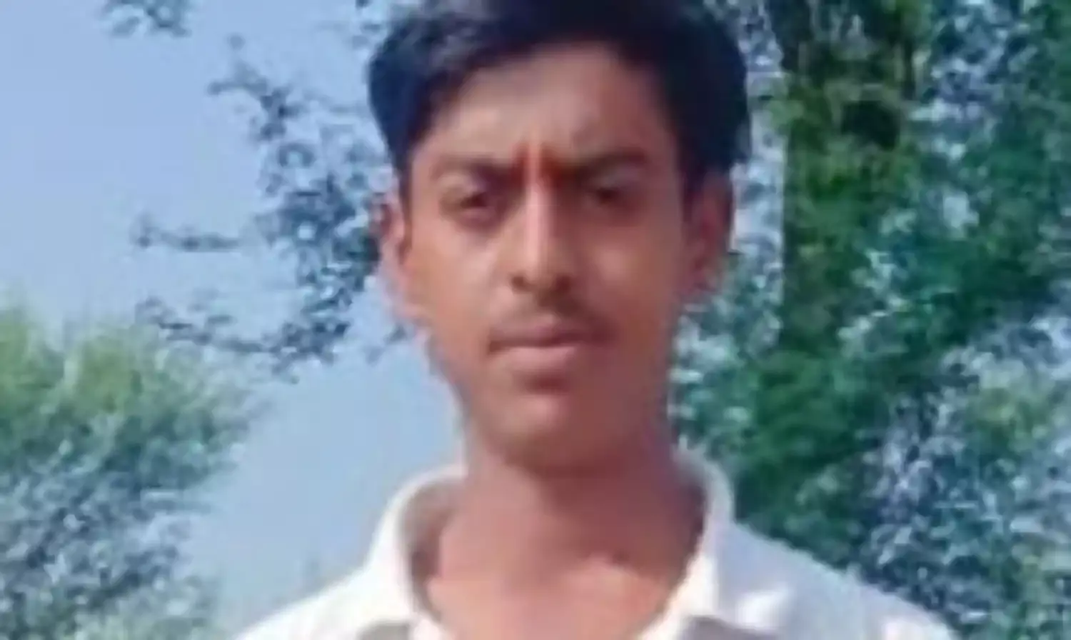 बीड के पास अनियंत्रित बाइक 30 फीट नहर में जा गिरी, एक युवक की मौत