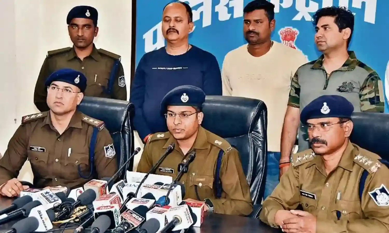 समझौता नहीं करने पर लिखवाई थी गोली मारने की रिपोर्ट